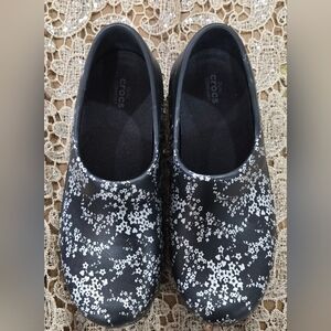 Women's Crocs Dual Comfort Size 10